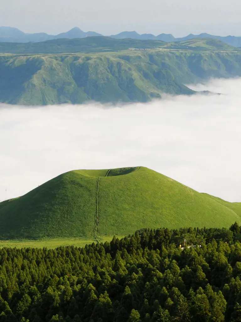Mit Mietwagen und Zug durch Japans Vulkaninsel Kyushu